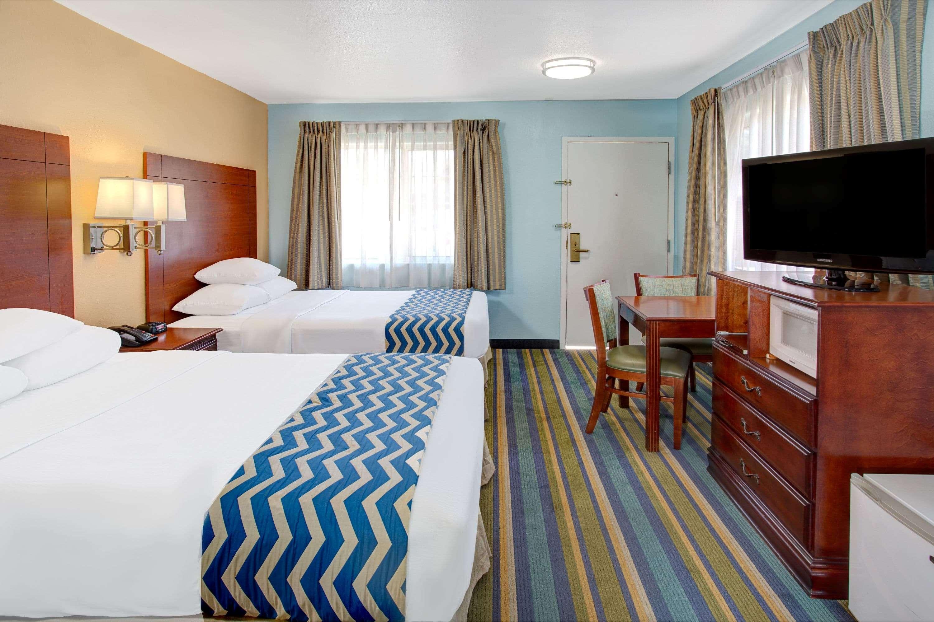 Hotel Travelodge By Wyndham 2*