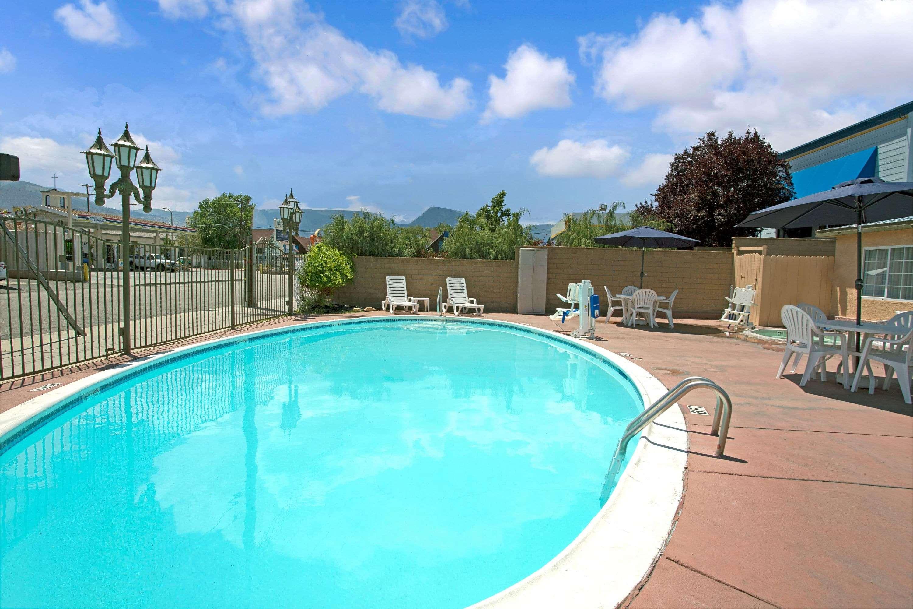 Travelodge By Wyndham Hotel 2*
