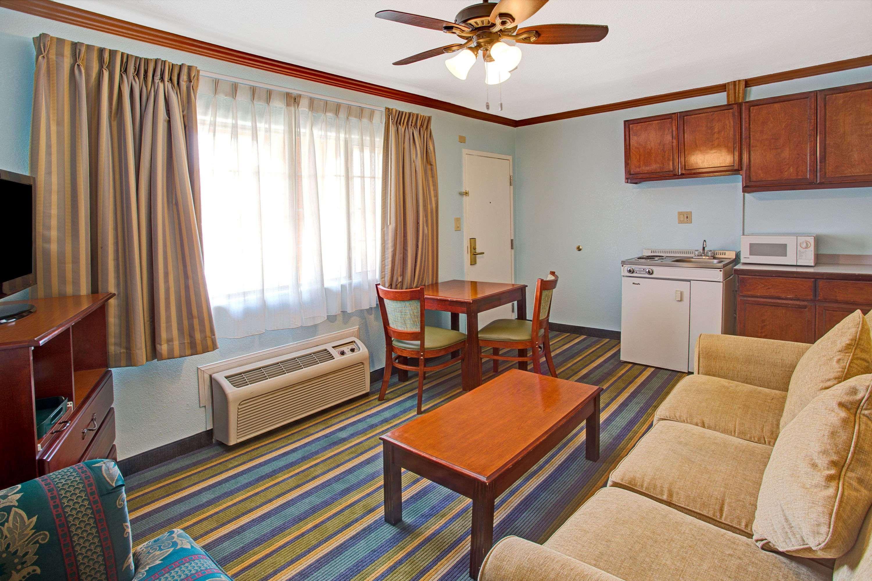 Hotel Travelodge By Wyndham 2*