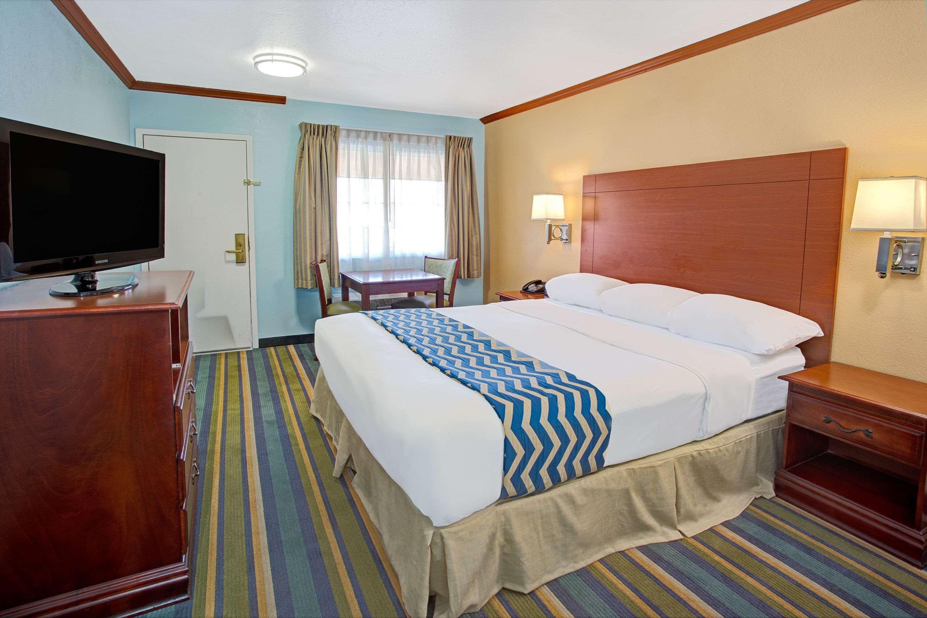 Travelodge By Wyndham Bishop